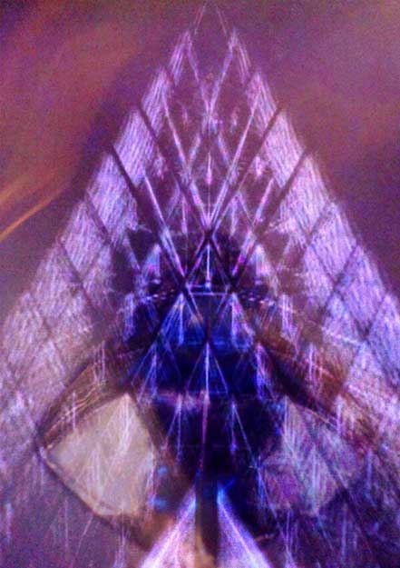 Cover Bara und die geheimnisvolle Macht der gläserne Pyramide - Fantasieabenteuer mit viel Musik für Kinder 6plus